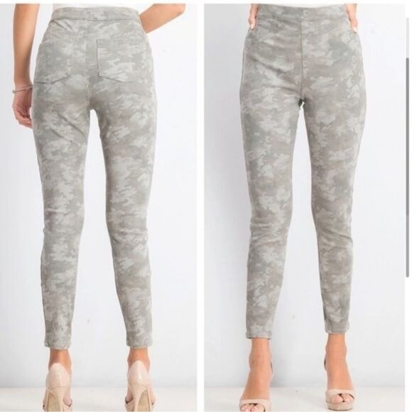 SPANX‎ Jean-ish Leggings In Stone Wash Camo Size Medium - Picture 1 of 10